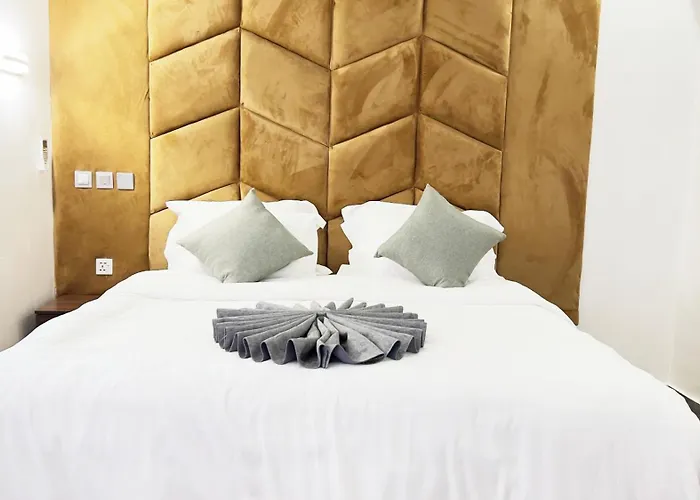 Green Palms Suites & Apartments